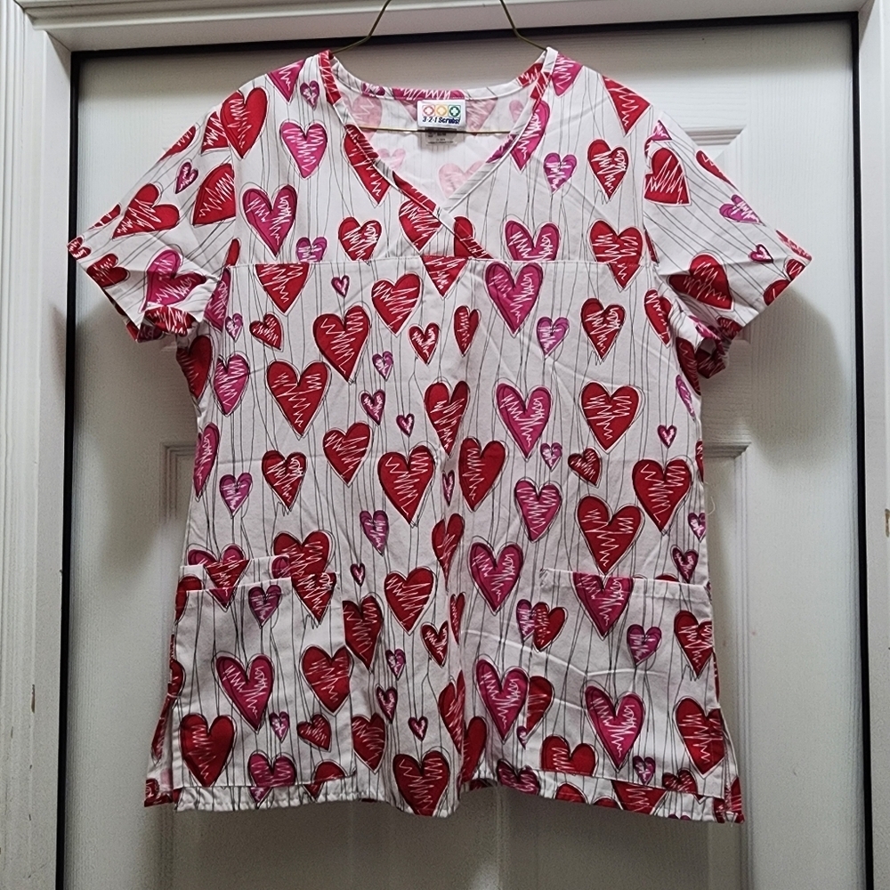 3-2-1 Scrub Tops Lot Women's Medium Hearts Butterflies Valentine's Day Nurse - Picture 2 of 16
